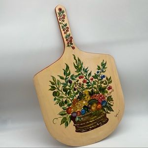 SASSAFRAS
Hand painted Wood Pizza Peel Holder